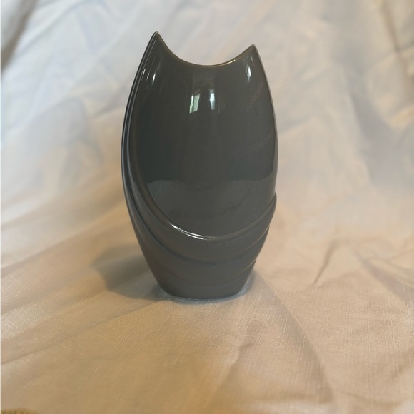 Vintage Art Deco Elegant Gray Ceramic Vase - Picture 2 of 8